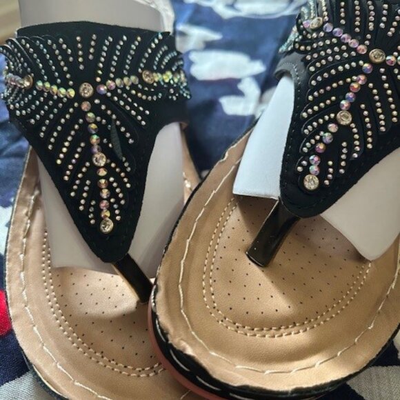 NWOT Women's Beaded Sandals choose Black or Tan both are size 9 - Picture 4 of 12